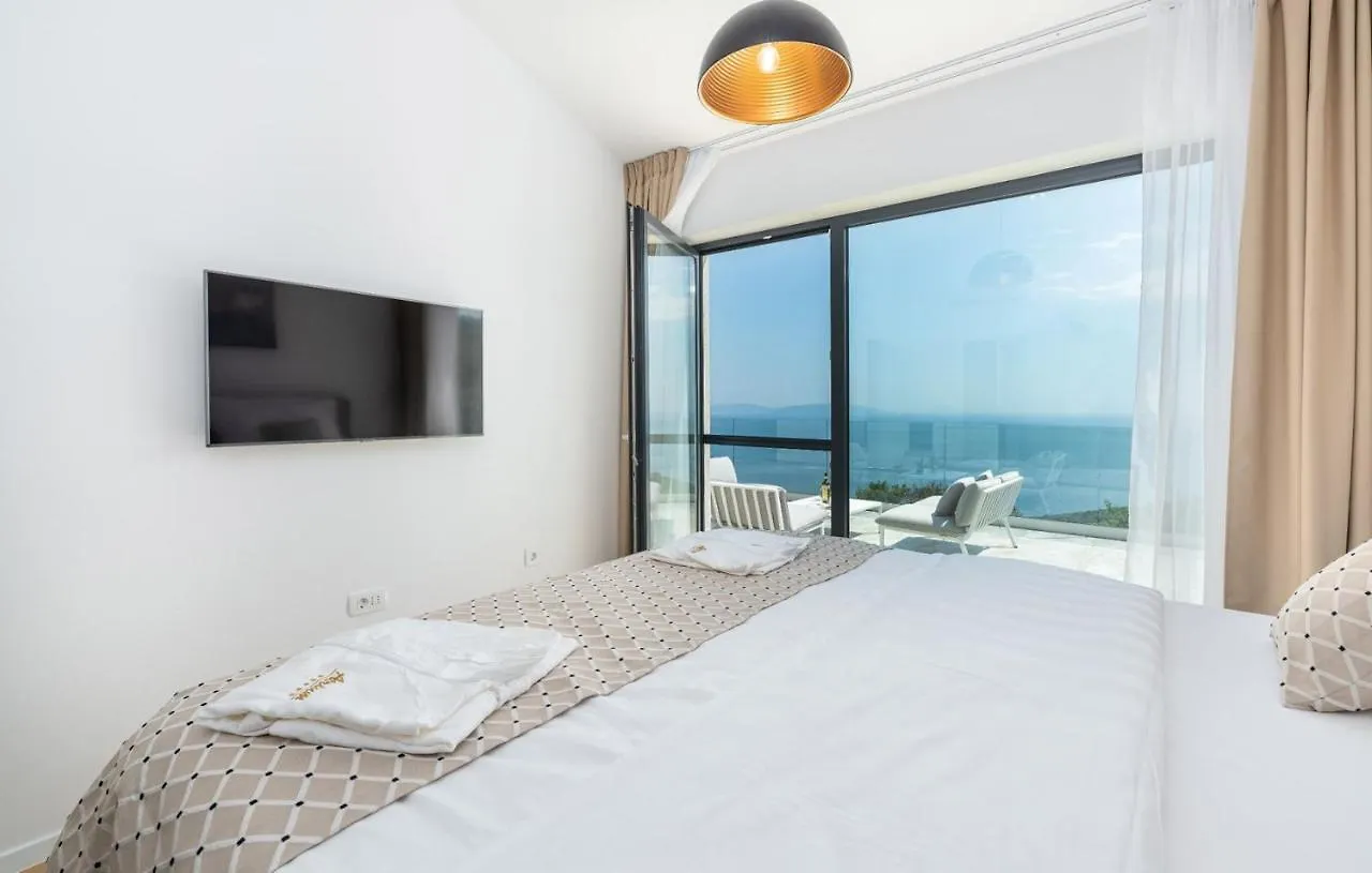 Villa Atrium With Heated Pool, Sea View, Jacuzzi, Gym And Sauna Labin  0*, Labin (Istria)