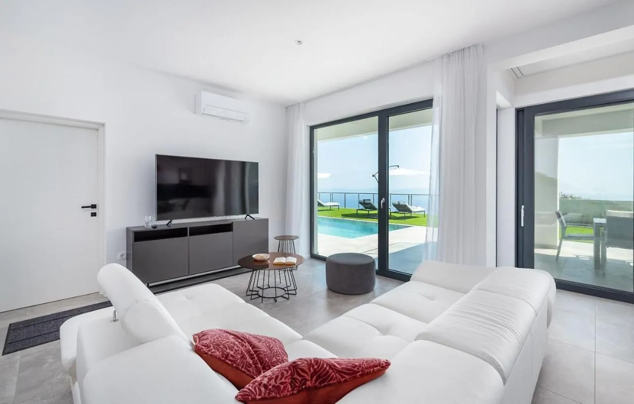 Villa Atrium With Heated Pool, Sea View, Jacuzzi, Gym And Sauna Labin