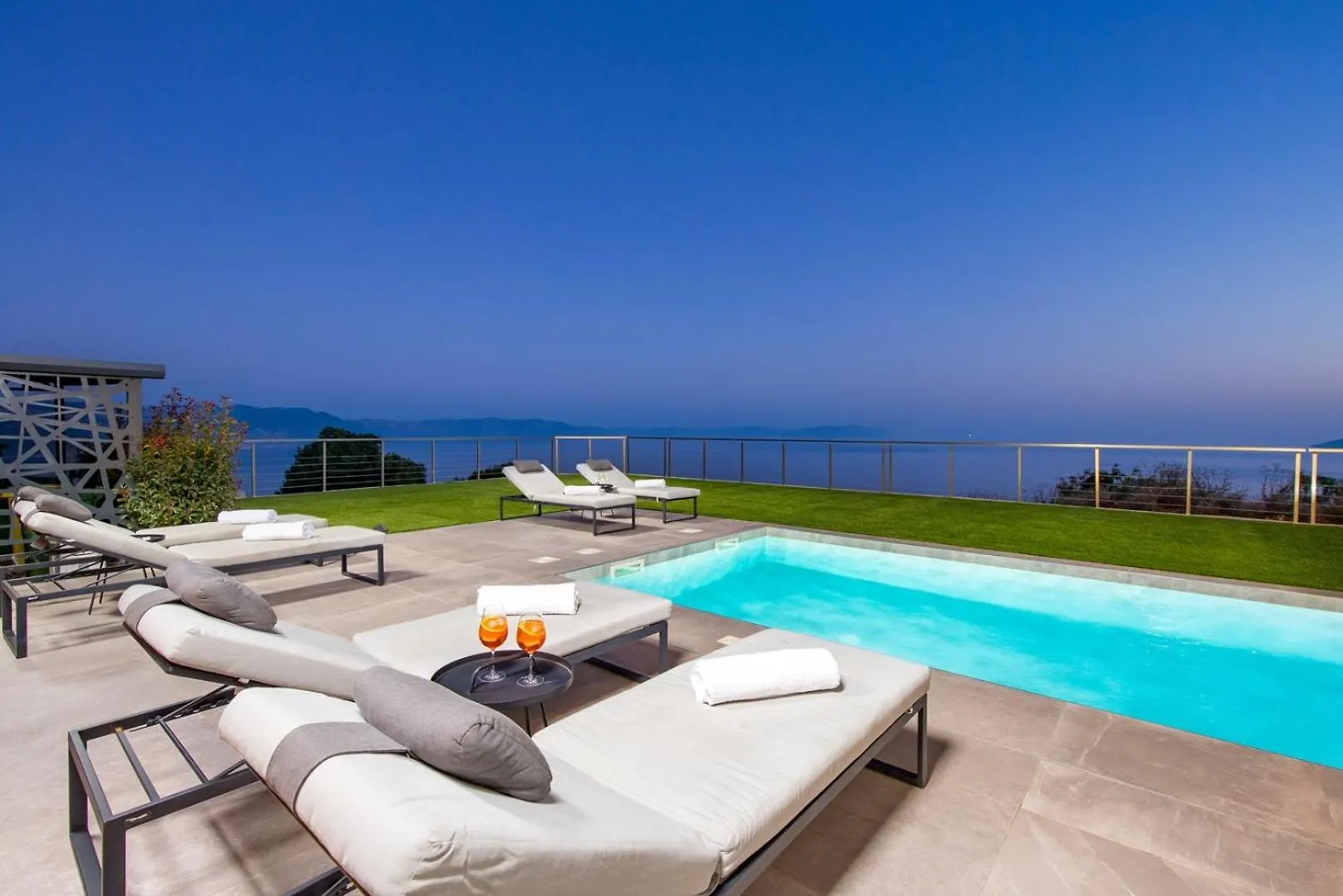 Villa Atrium With Heated Pool, Sea View, Jacuzzi, Gym And Sauna Labin  Croatia